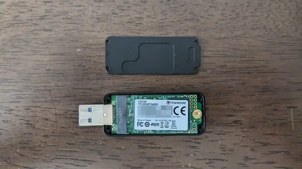 M.2 SSDをUSBメモリー化する方法