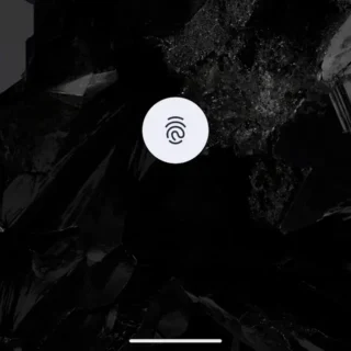Androidスマートフォン→ロック画面→生体認証