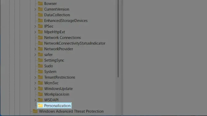 Windows 11→レジストリエディター→Windows→Personalization